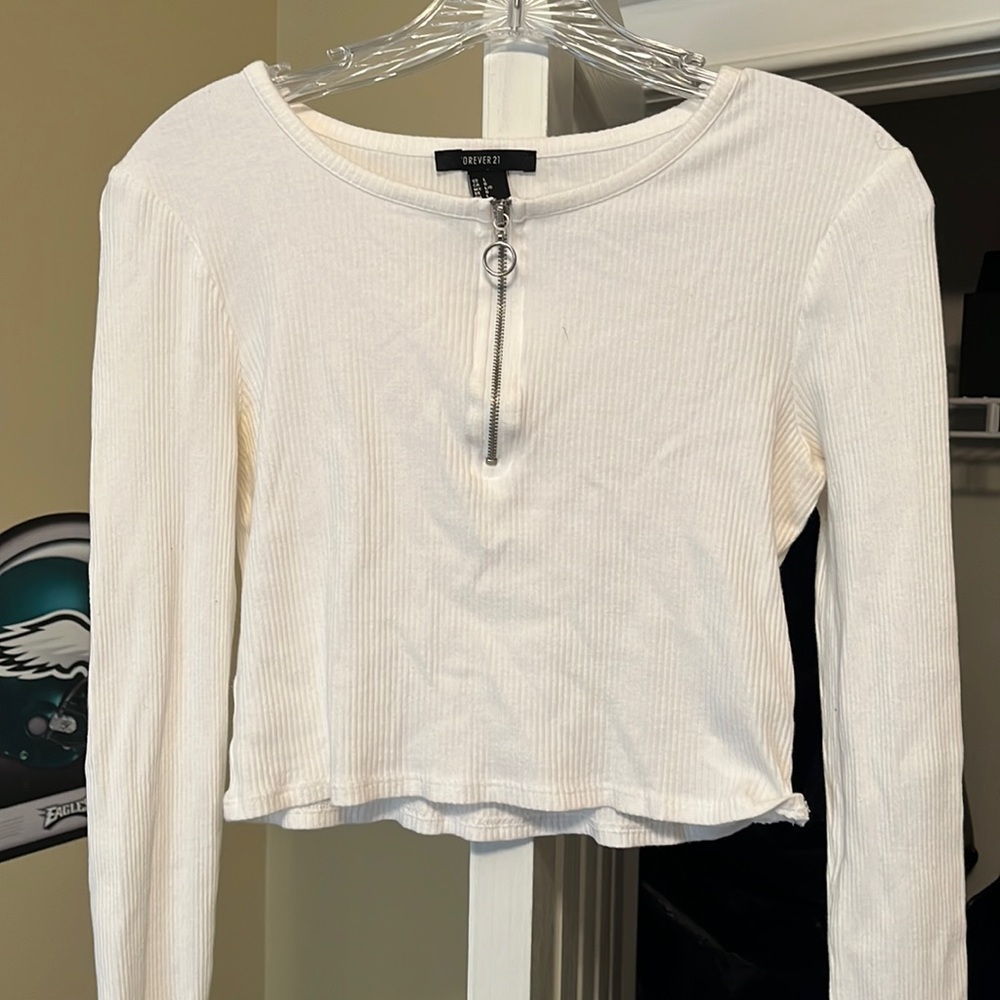 NWOT Forever 21 Long Sleeve Crop Top Size Large